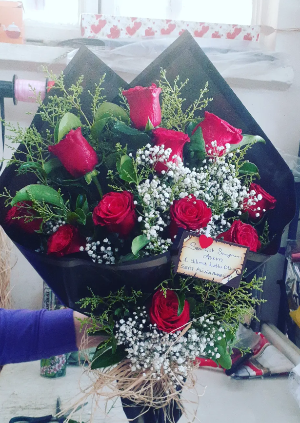 10 lu kırmızı gül buketi